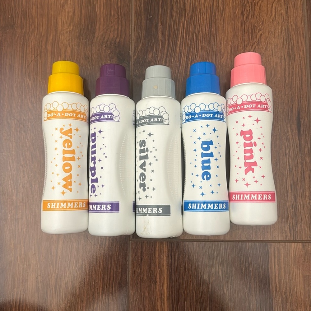 Do A Dot Shimmering Art Markers
